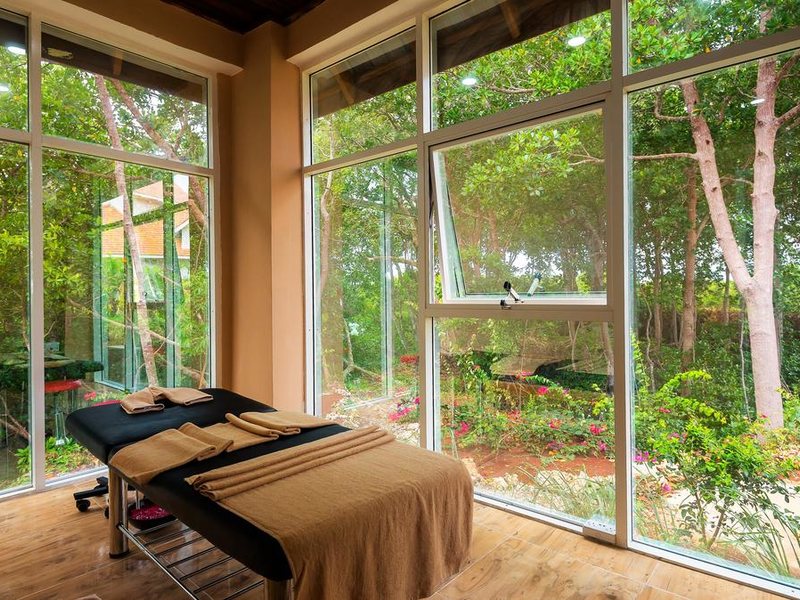 Azao Resort & Spa  198685