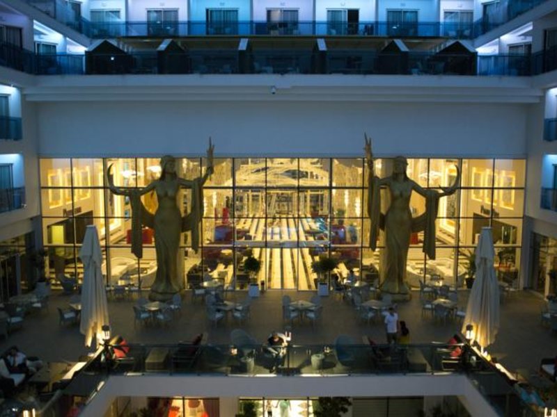 Azura Deluxe Resort & Spa 58623