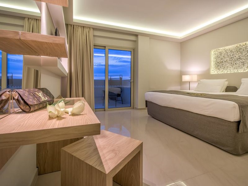 Azure Resort & Spa 305520