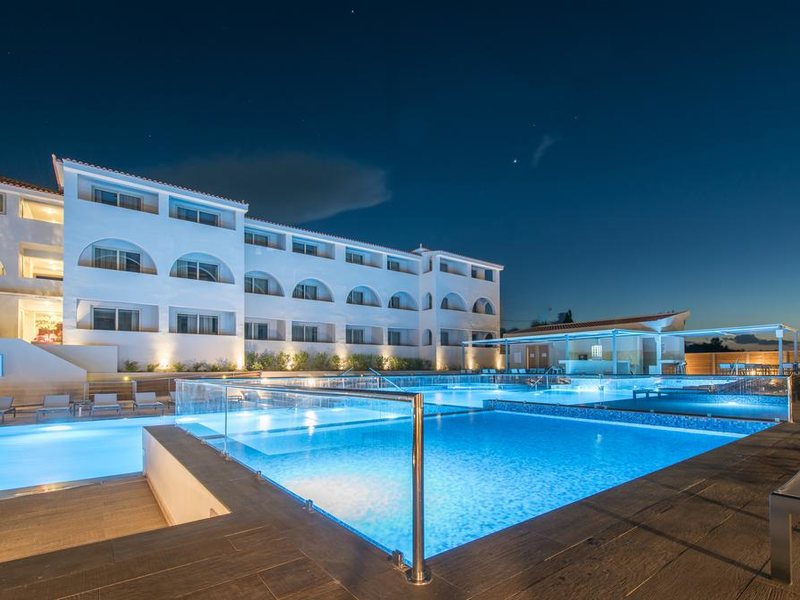 Azure Resort & Spa 305532