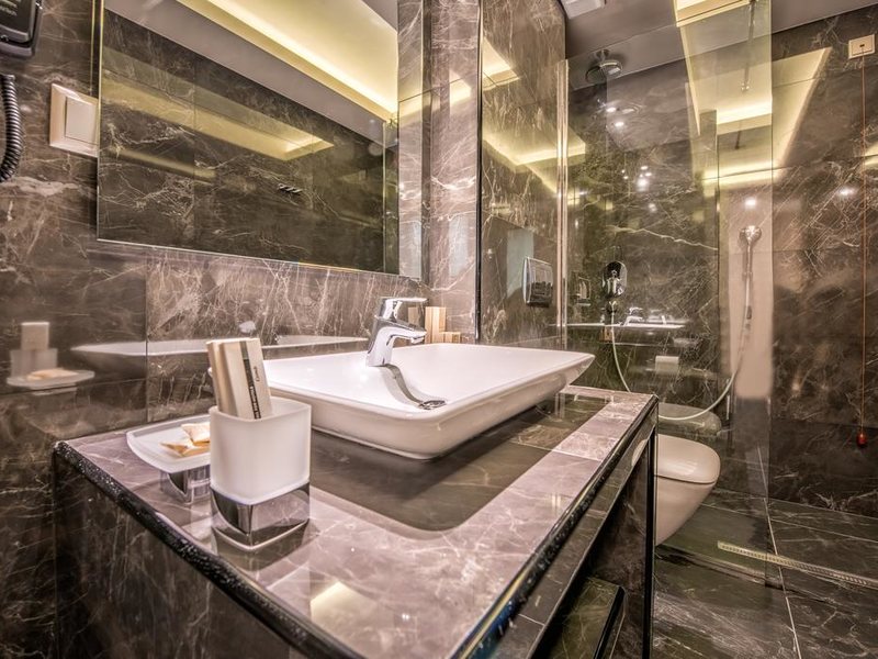 Azure Resort & Spa 305543