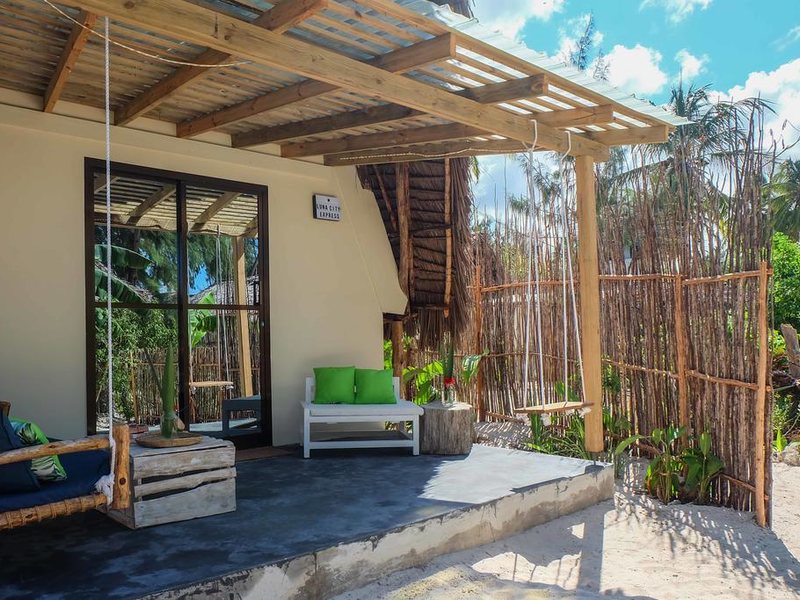 B4 Beach Club 321542