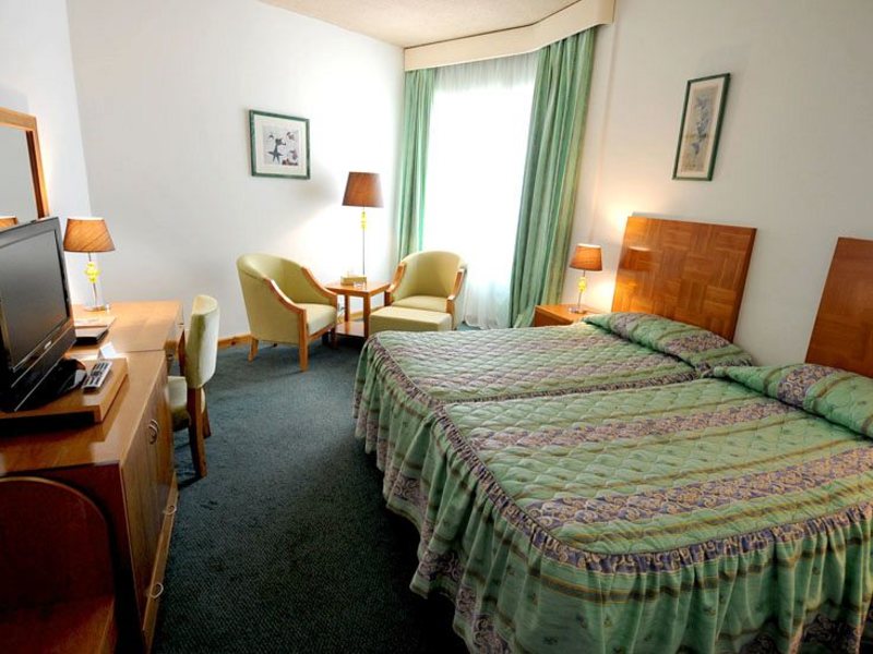 BM Beach Hotel (ех 45581