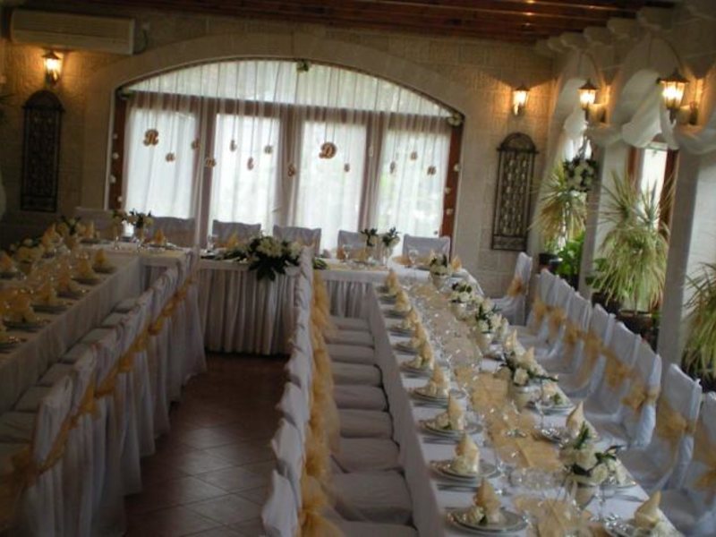 BOKELSKI DVORI 68060