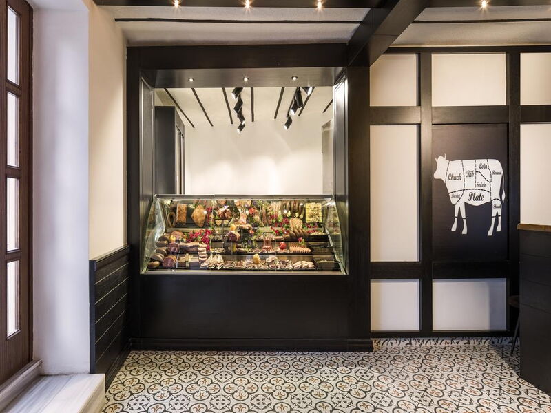 BVS Lush Hotel 281400