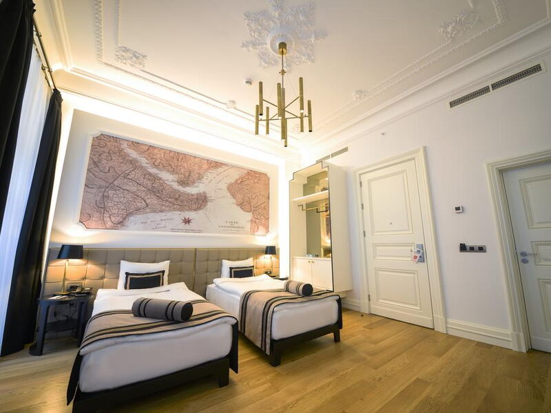 BVS Lush Hotel 281406