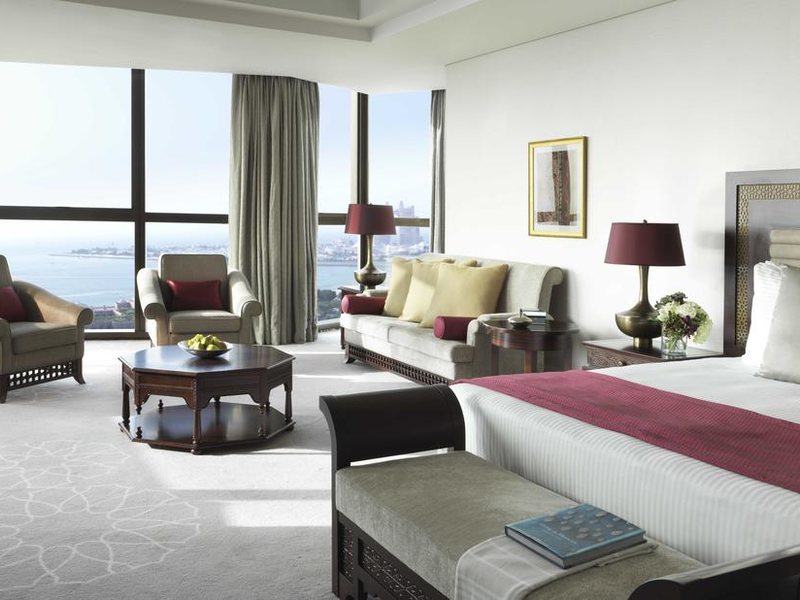 Bab Al Qasr Hotel  203950