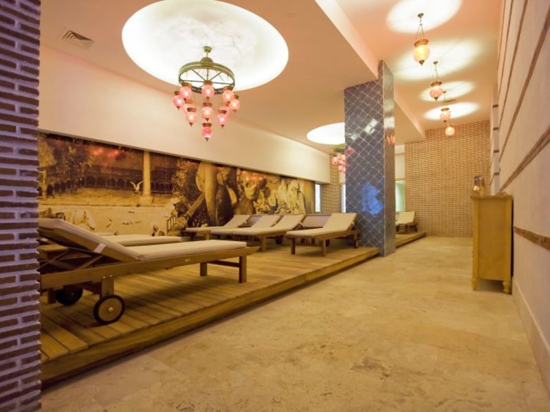 Baia Lara Hotel  39420