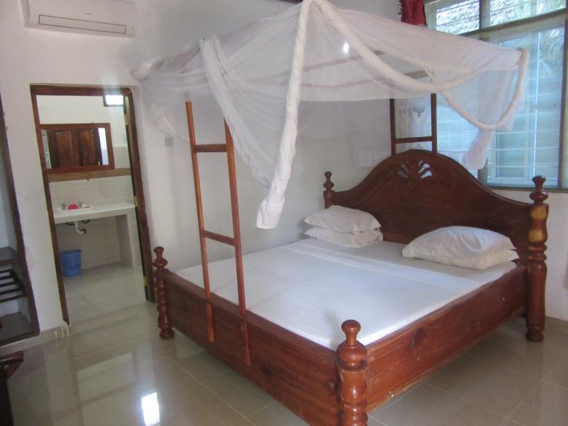 Baraka Beach Bungalows 230362