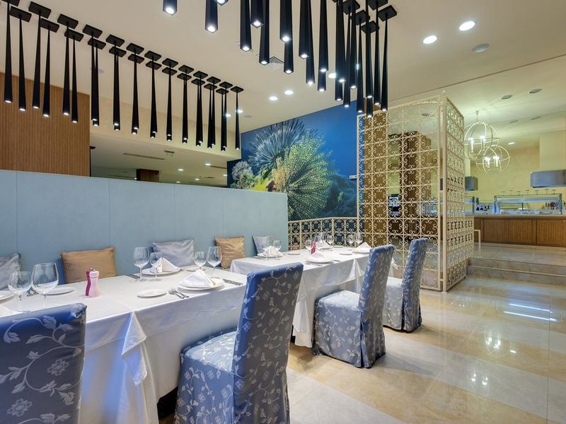 Barcelo Royal Beach  174288