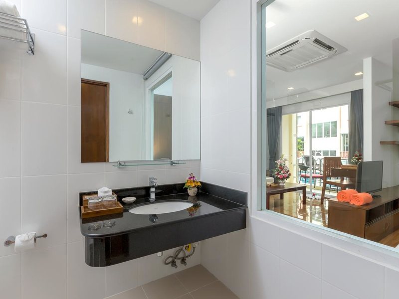 Baumann Residence 198078