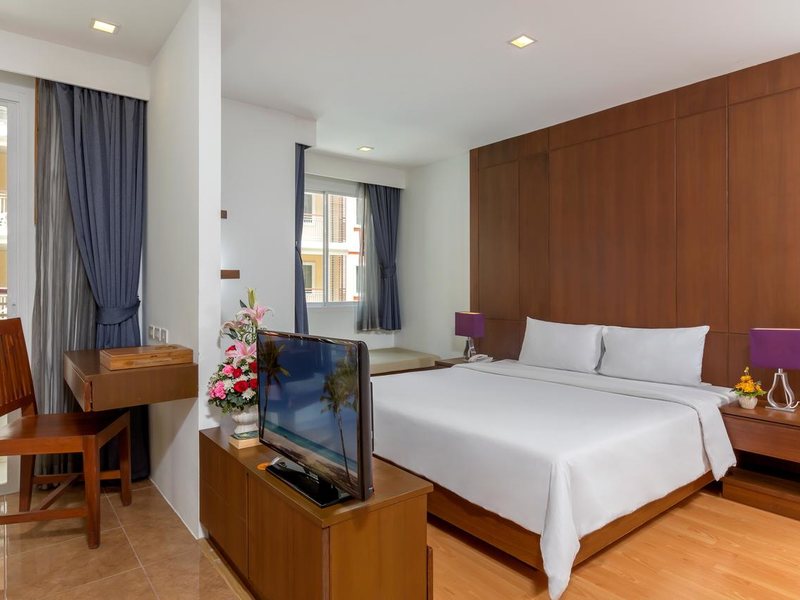 Baumann Residence 198089