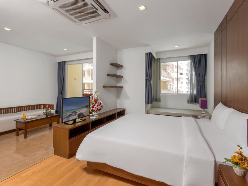 Baumann Residence 198092