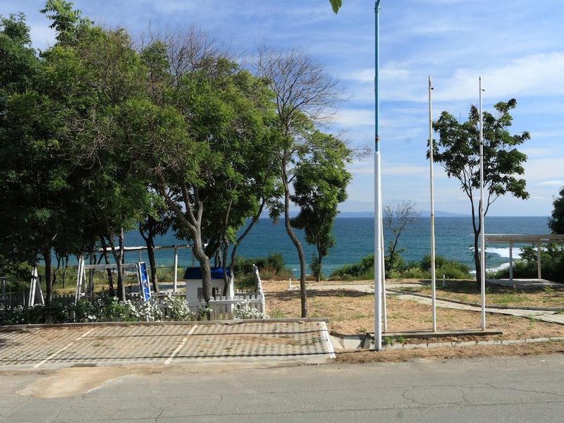 Bay Apartments  164023