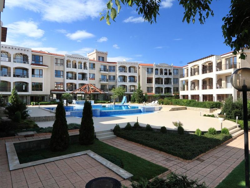 Bay Apartments  164024