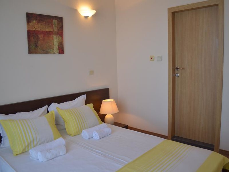 Bay Apartments  164025