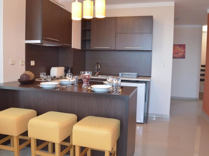 Bay Apartments  164029