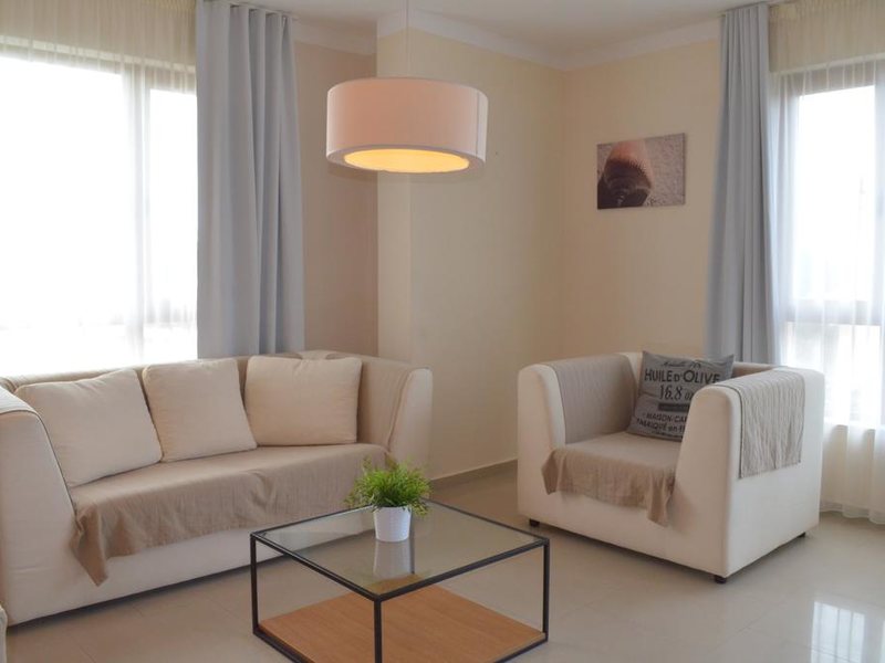 Bay Apartments  164031