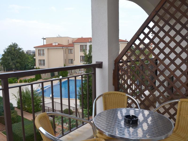 Bay Apartments  164035