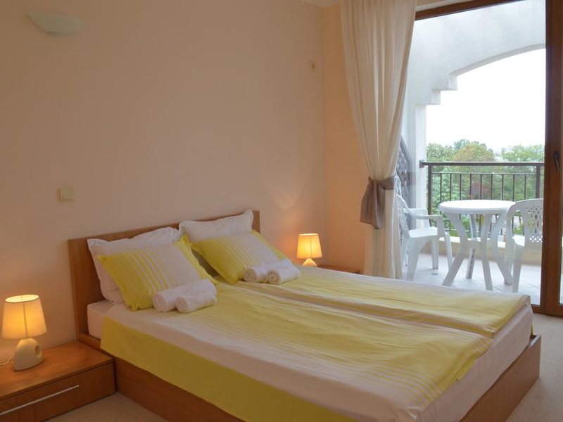 Bay Apartments  164038