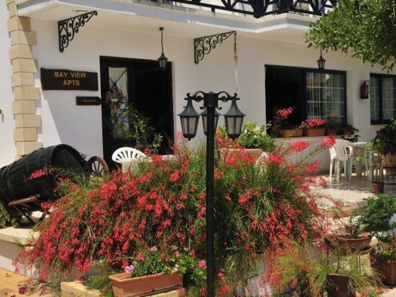 Bay View Apartments 286158