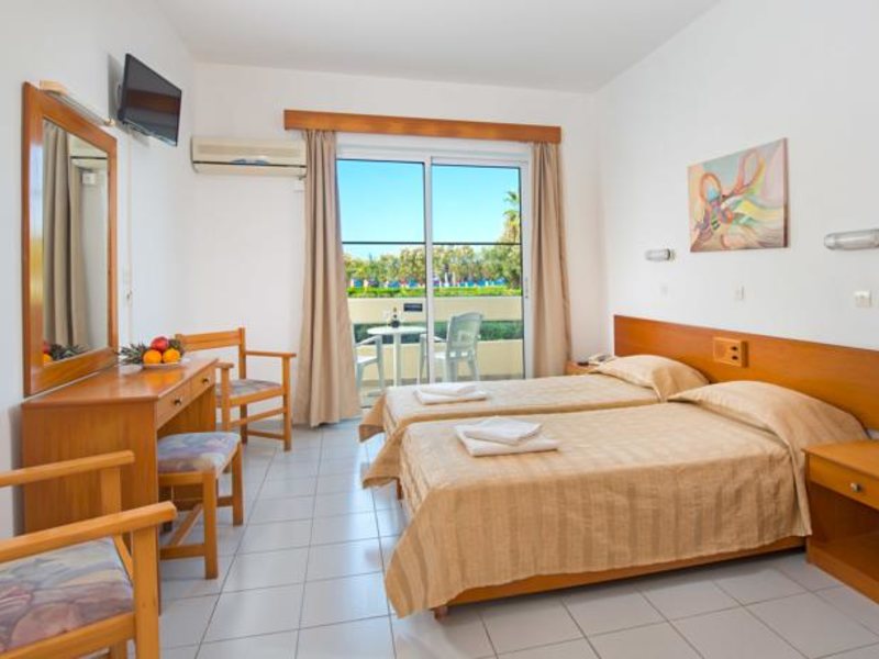 Bayside Hotel Katsaras 101402