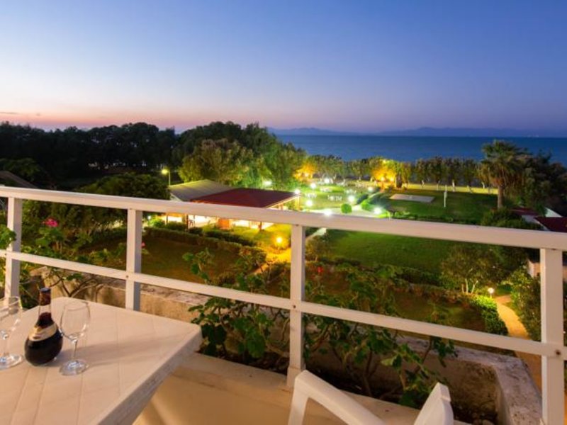 Bayside Hotel Katsaras 101412