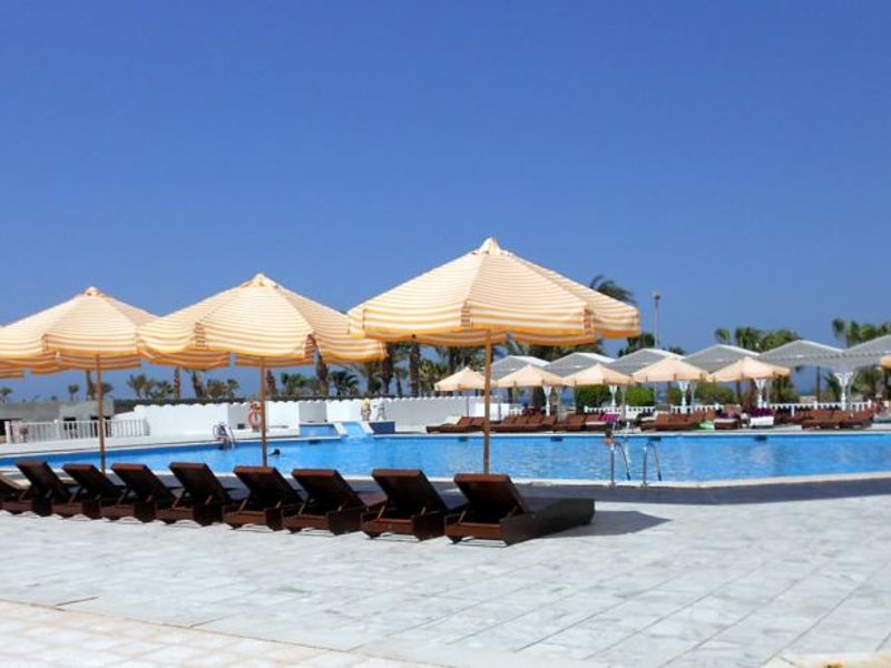 Beach Colour Smart Line Resort  146485