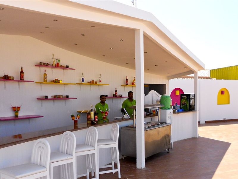 Beach Colour Smart Line Resort  146502