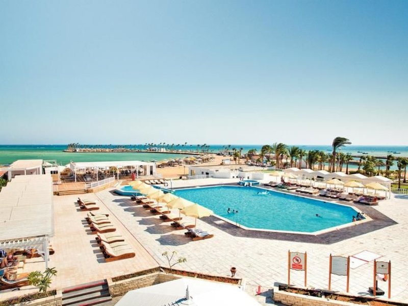 Beach Colour Smart Line Resort  146505