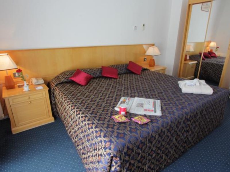 Beach Hotel Sharjah 45510