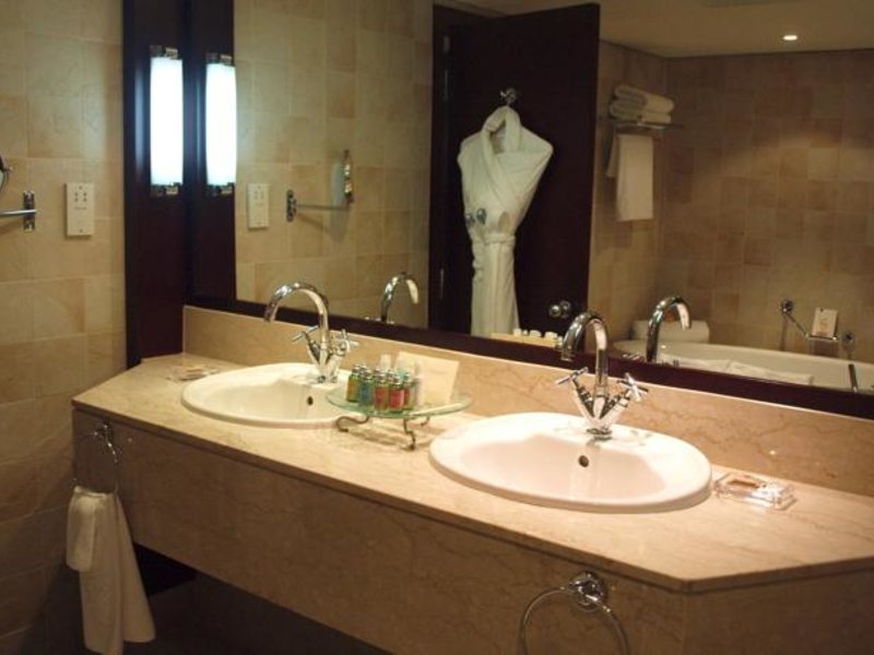 Beach Rotana Hotel  45548