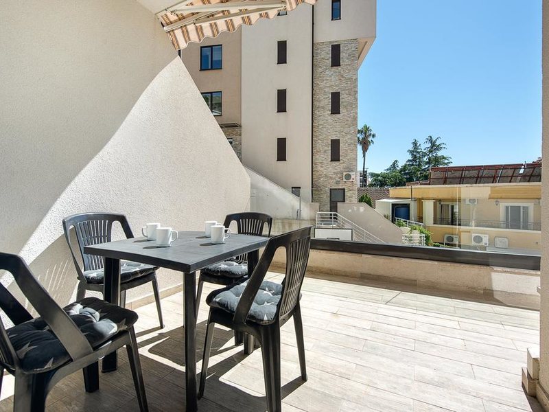 Beatrice Apartments 307569