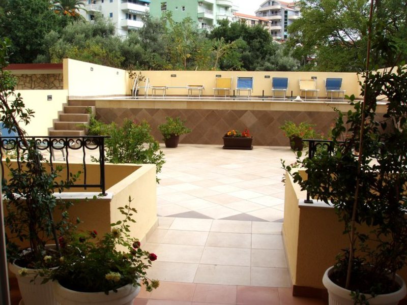 Becici Studios 307596