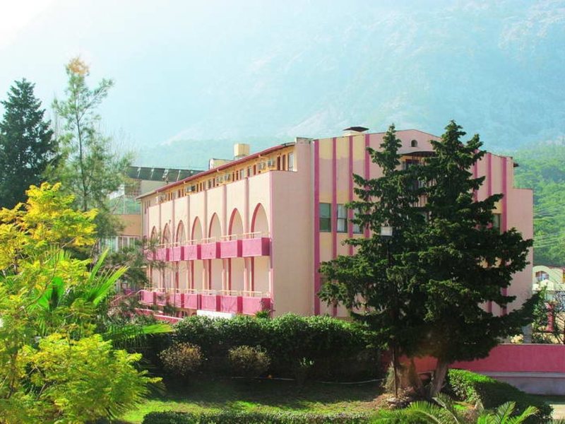 Beldiana Park Hotel  33123