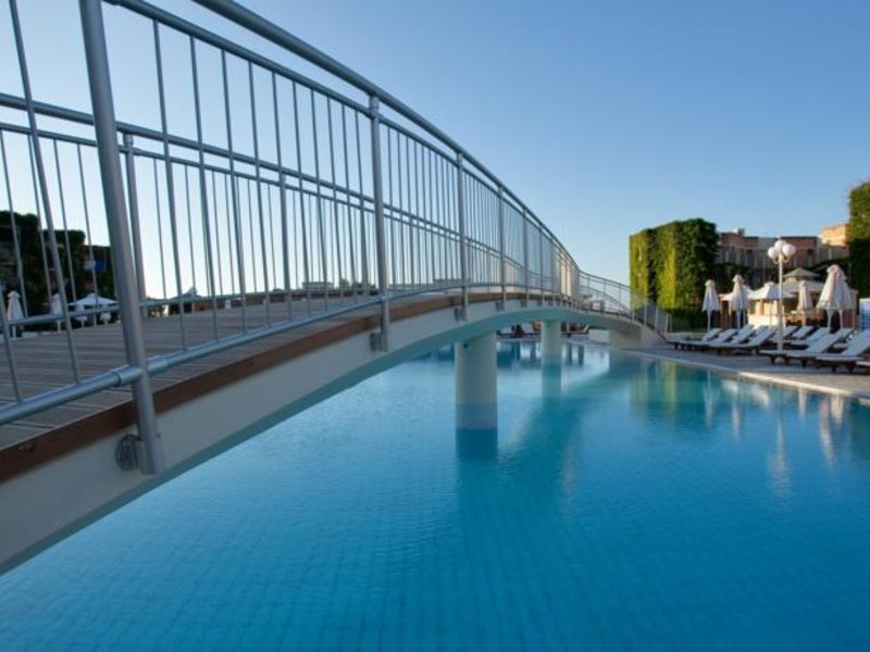 Bella Beach Hotel 83450