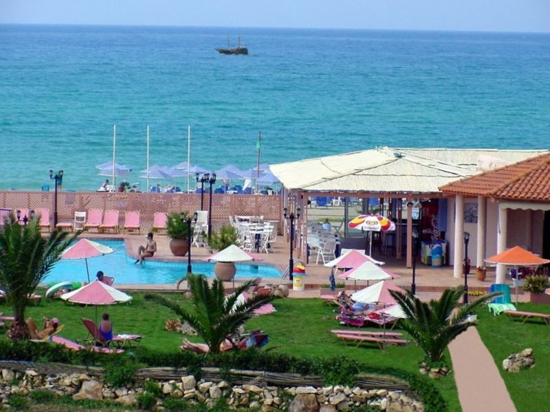 Bella Casita Family Apartments 100672