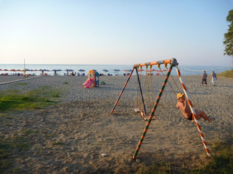 Bella Casita Family Apartments 100675