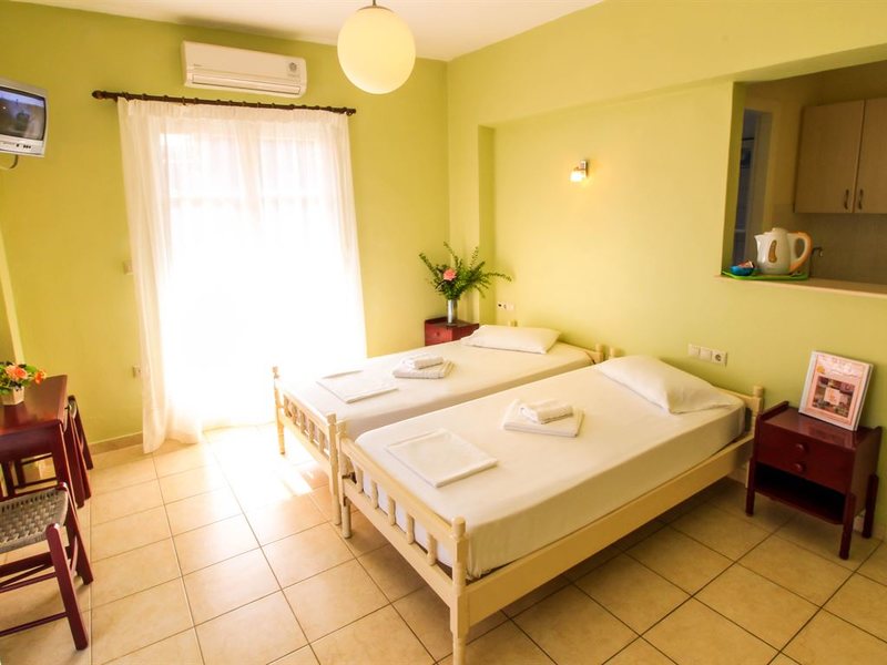 Bella Vista Hotel & Studios (ex 254919