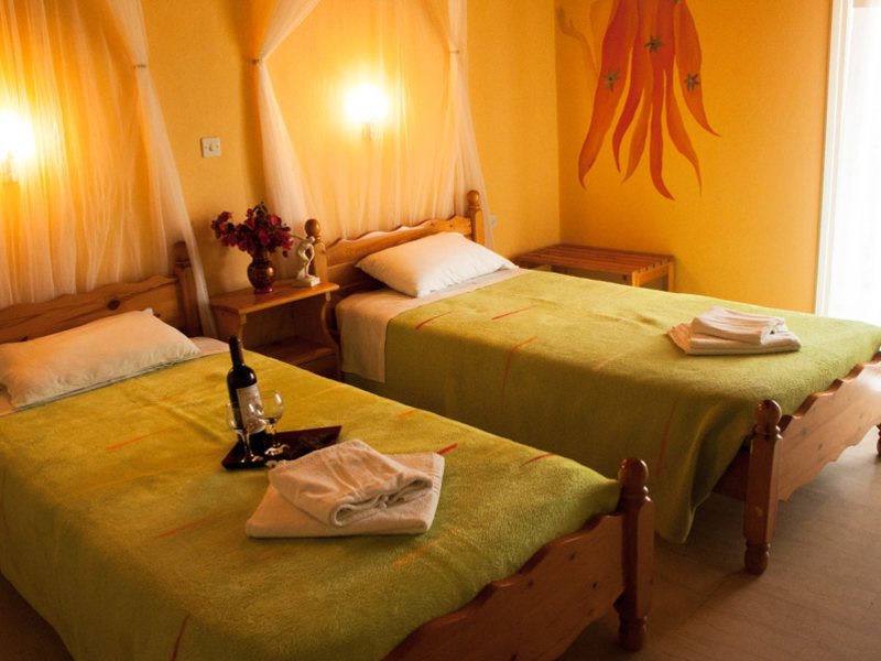 Bella Vista Hotel & Studios (ex 254939