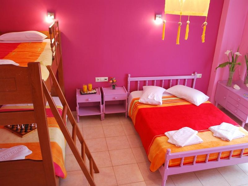 Bella Vista Hotel & Studios (ex 254942