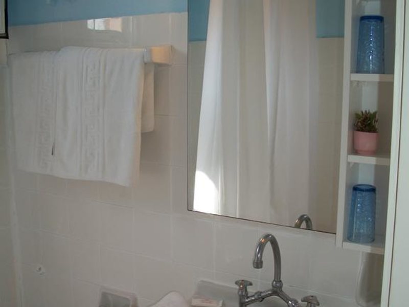 Bella Vista Hotel & Studios (ex 254948