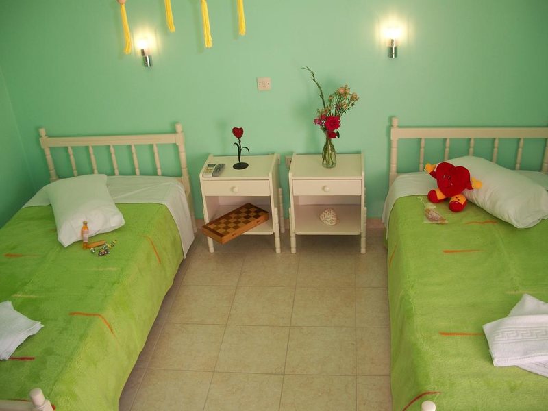 Bella Vista Hotel & Studios (ex 254950