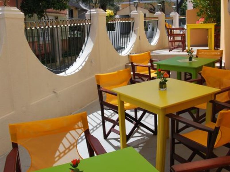 Bella Vista Hotel & Studios (ex 254957