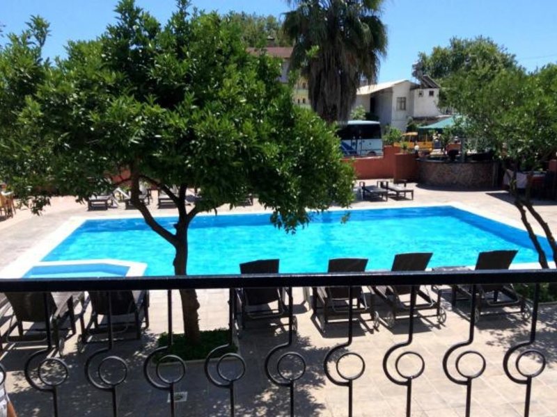 Bellavue Hotel 66330