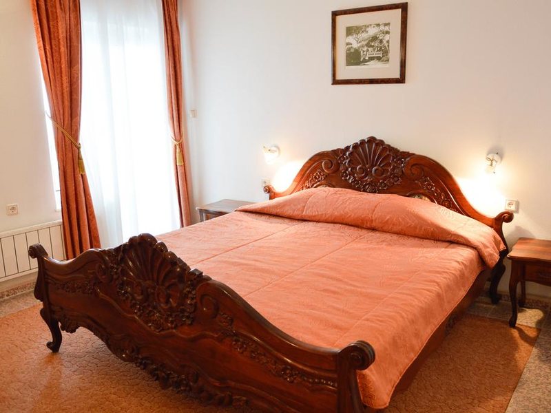 Bellevue (Golden Sands Area)  164066