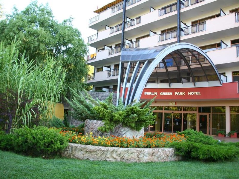 Berlin Green Park  170141