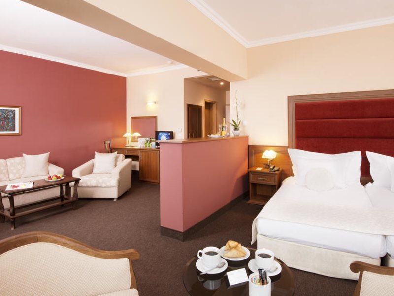 Best Western Expo Hotel 208701