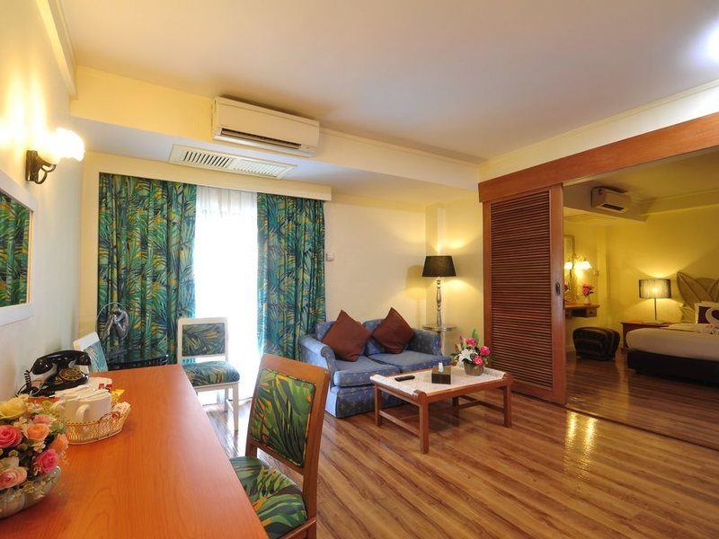 Beverly Plaza Hotel 150001