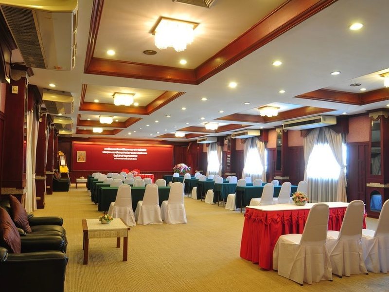 Beverly Plaza Hotel 150002